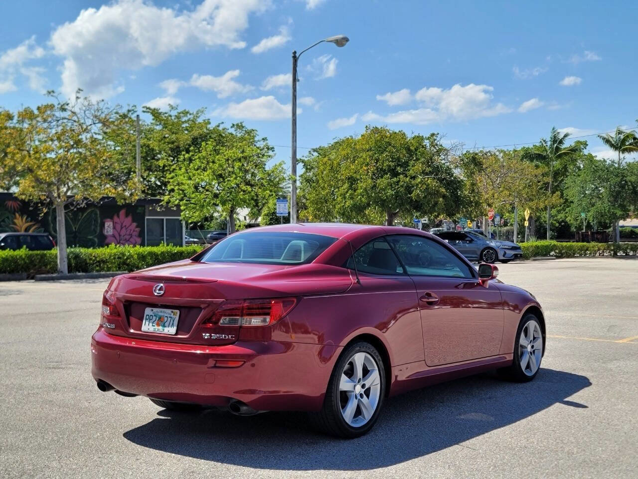 Used 2010 Lexus IS 350C RWD image 13