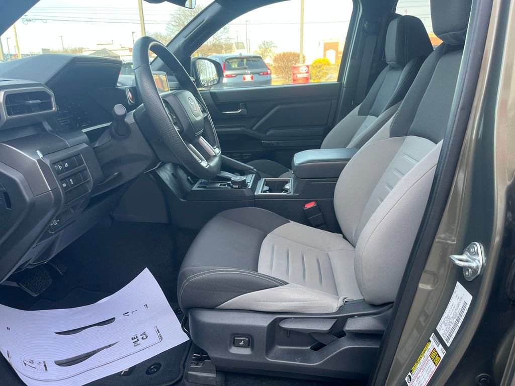 Used 2024 Toyota Tacoma TRD Off-Road image 10