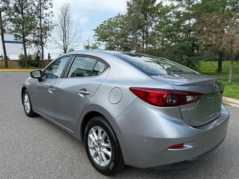 Used 2014 MAZDA MAZDA3 i Touring w/ Technology Package FWD image 9