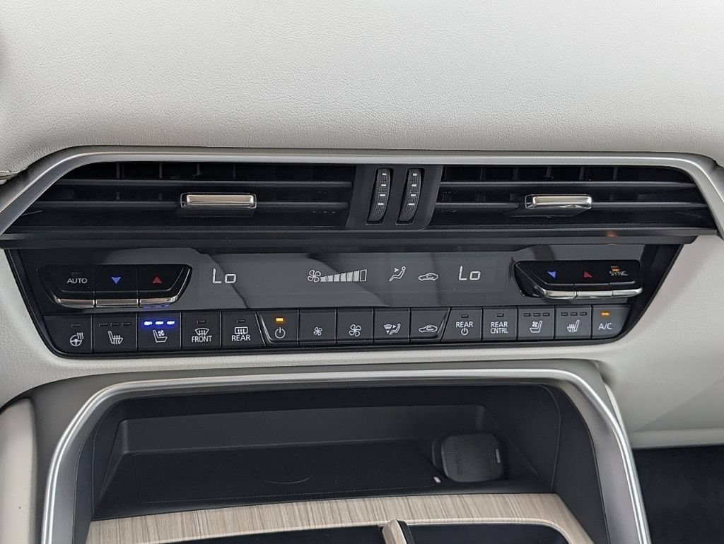 New 2026 MAZDA CX-90 Plug-In Hybrid w/ Premium Plus AWD/4WD image 30