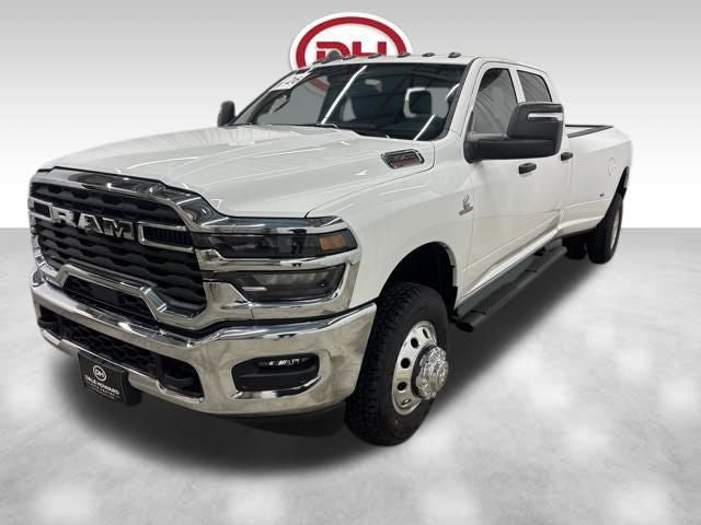 New 2026 RAM 3500 Tradesman AWD/4WD image 10