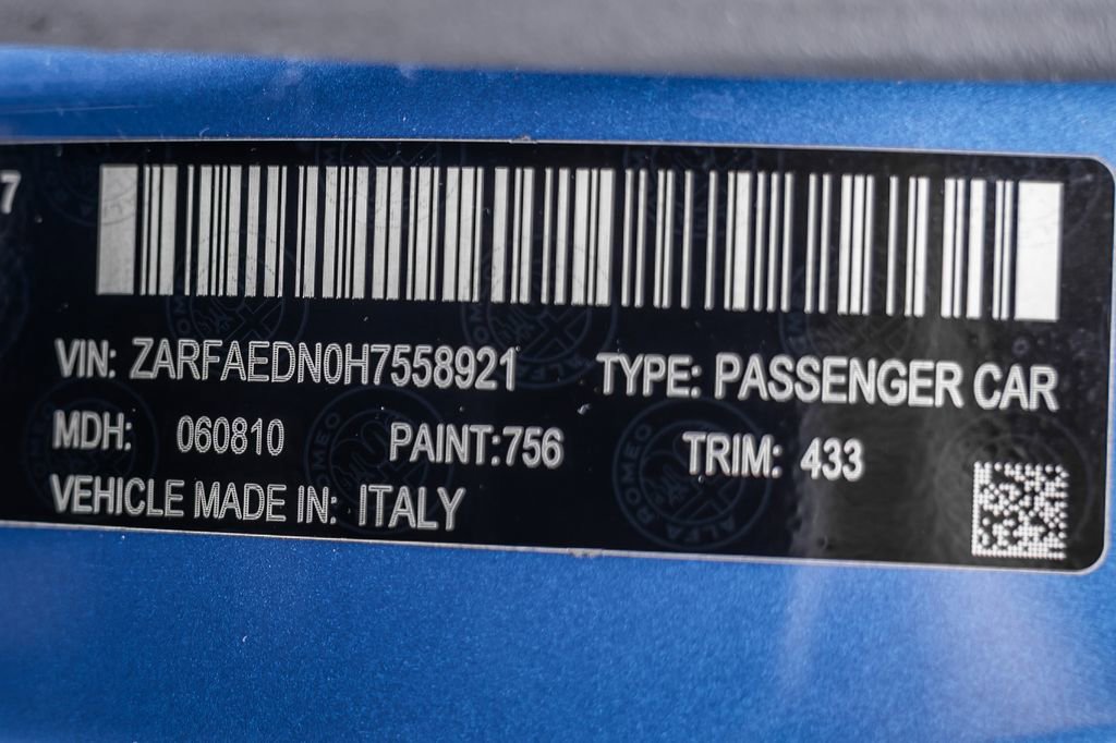 Used 2025 Alfa Romeo Giulia AWD w/ Driving Assist Package image 28