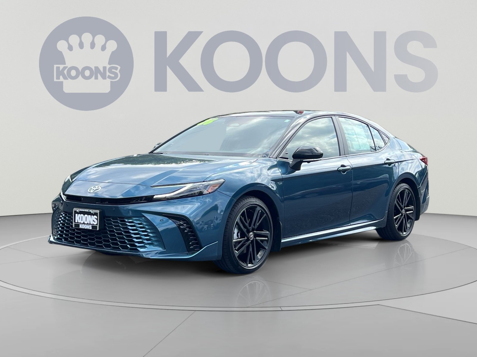 Used 2026 Toyota Camry XSE w/ Premium Plus Package FWD image 4