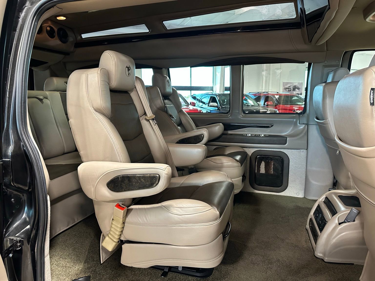 Used 2021 Chevrolet Express 2500 LS w/ Enhanced Convenience Package image 36