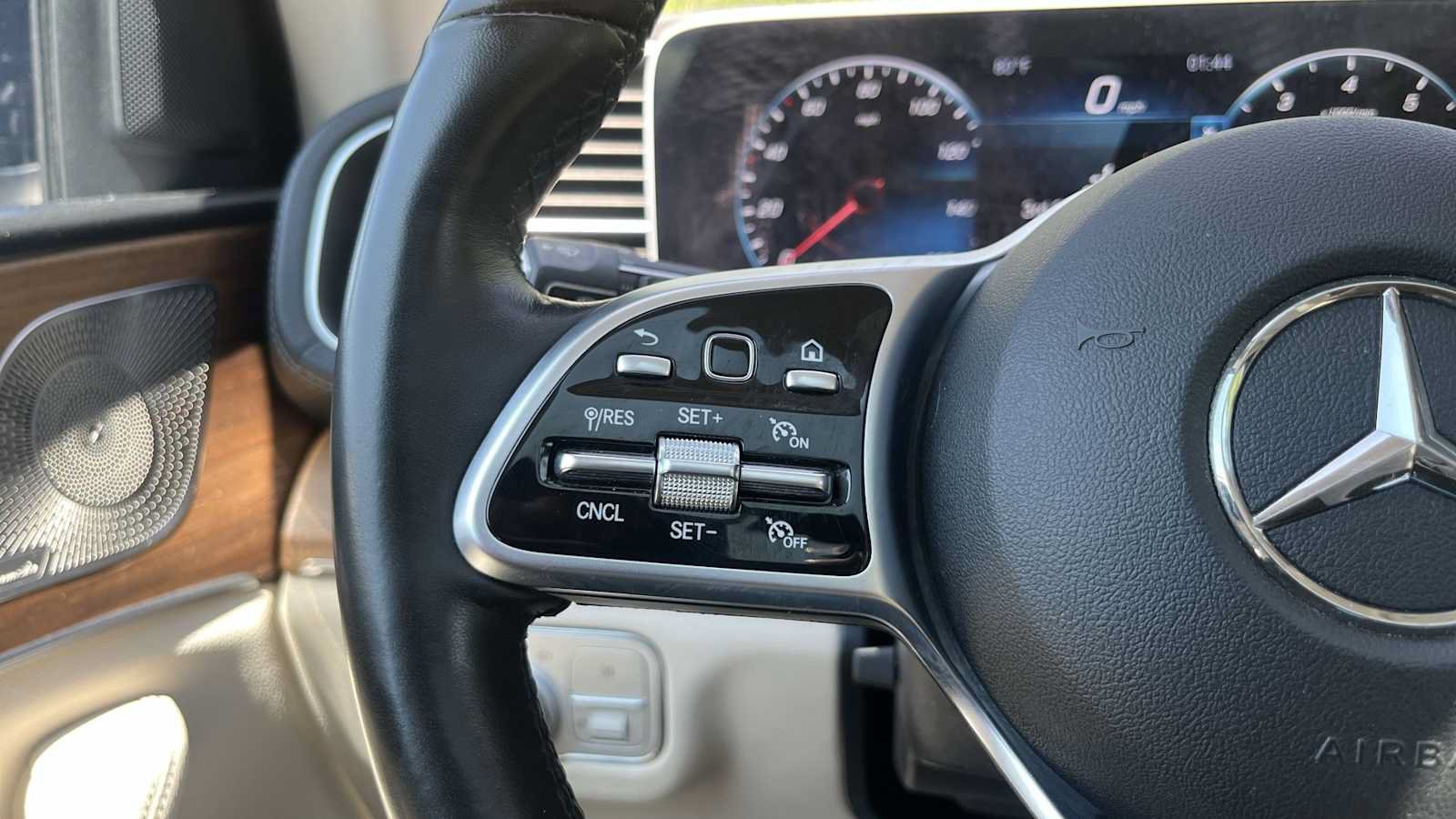 Used 2022 Mercedes-Benz GLS 450 4MATIC image 39