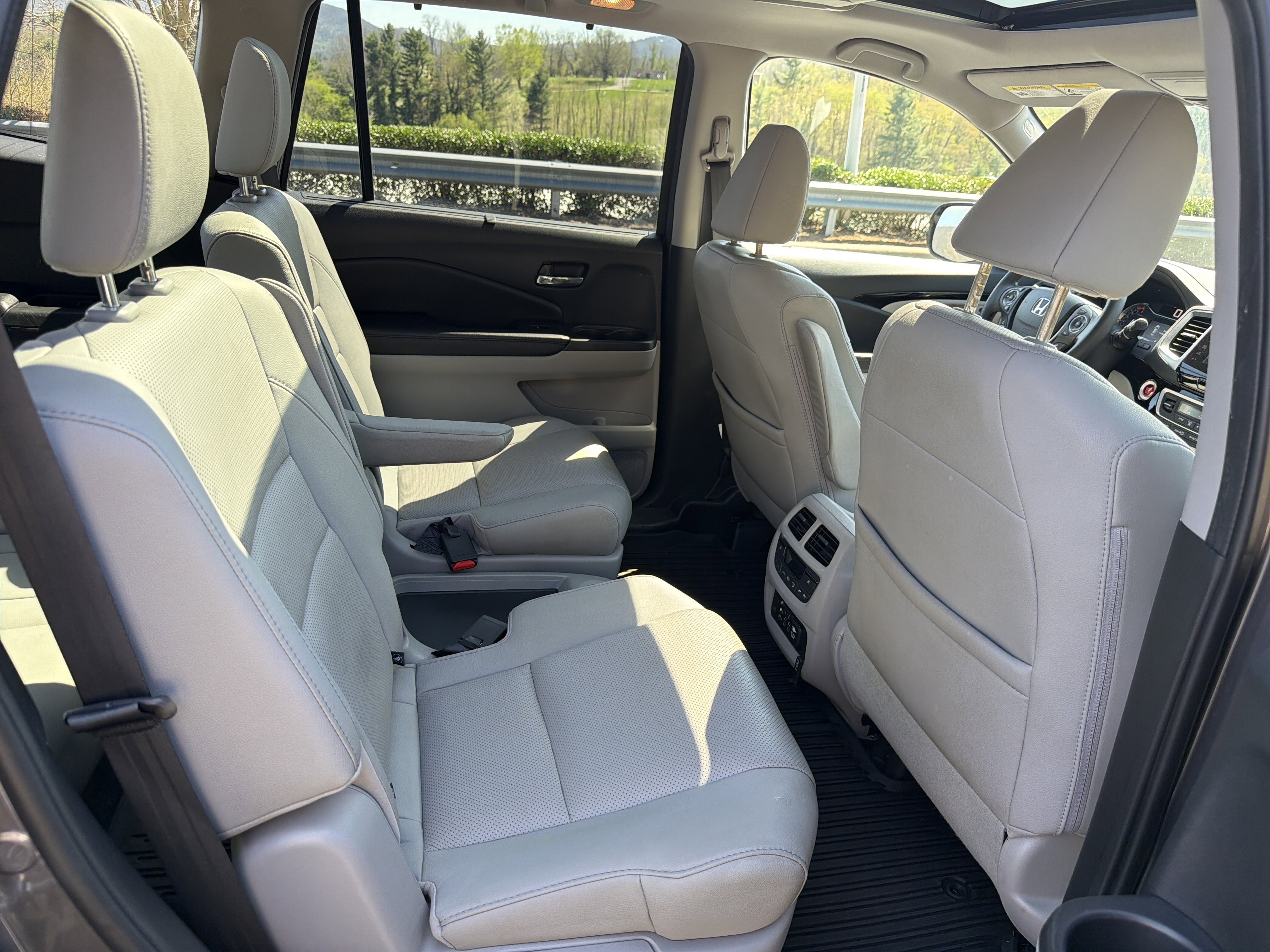 Used 2017 Honda Pilot Elite image 22