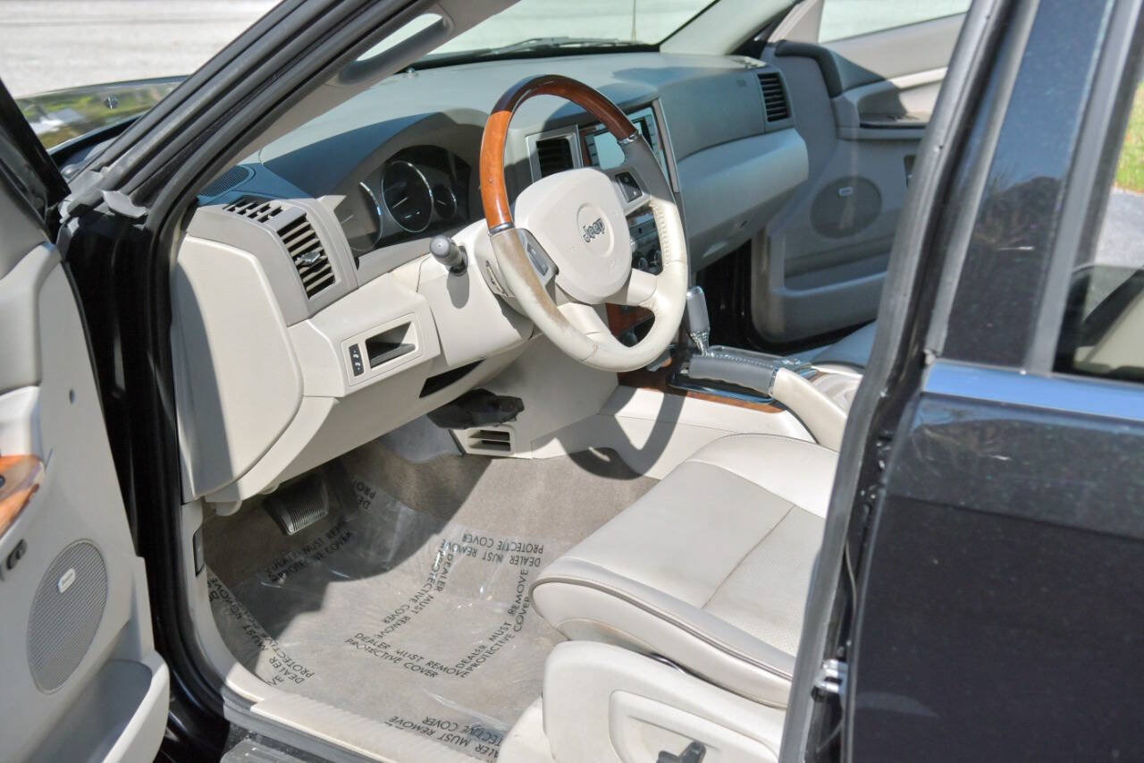 Used 2008 Jeep Grand Cherokee Overland w/ Mopar Chrome Edition Group AWD/4WD image 18