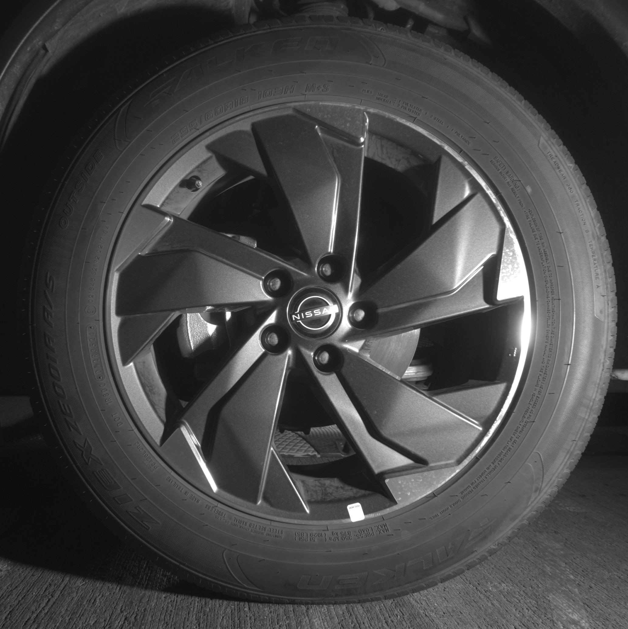 Used 2025 Nissan Rogue SV image 12