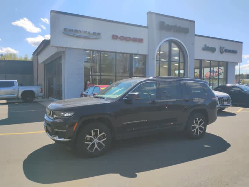 Certified 2024 Jeep Grand Cherokee L Limited w/ Trailer Tow Package AWD/4WD image 10