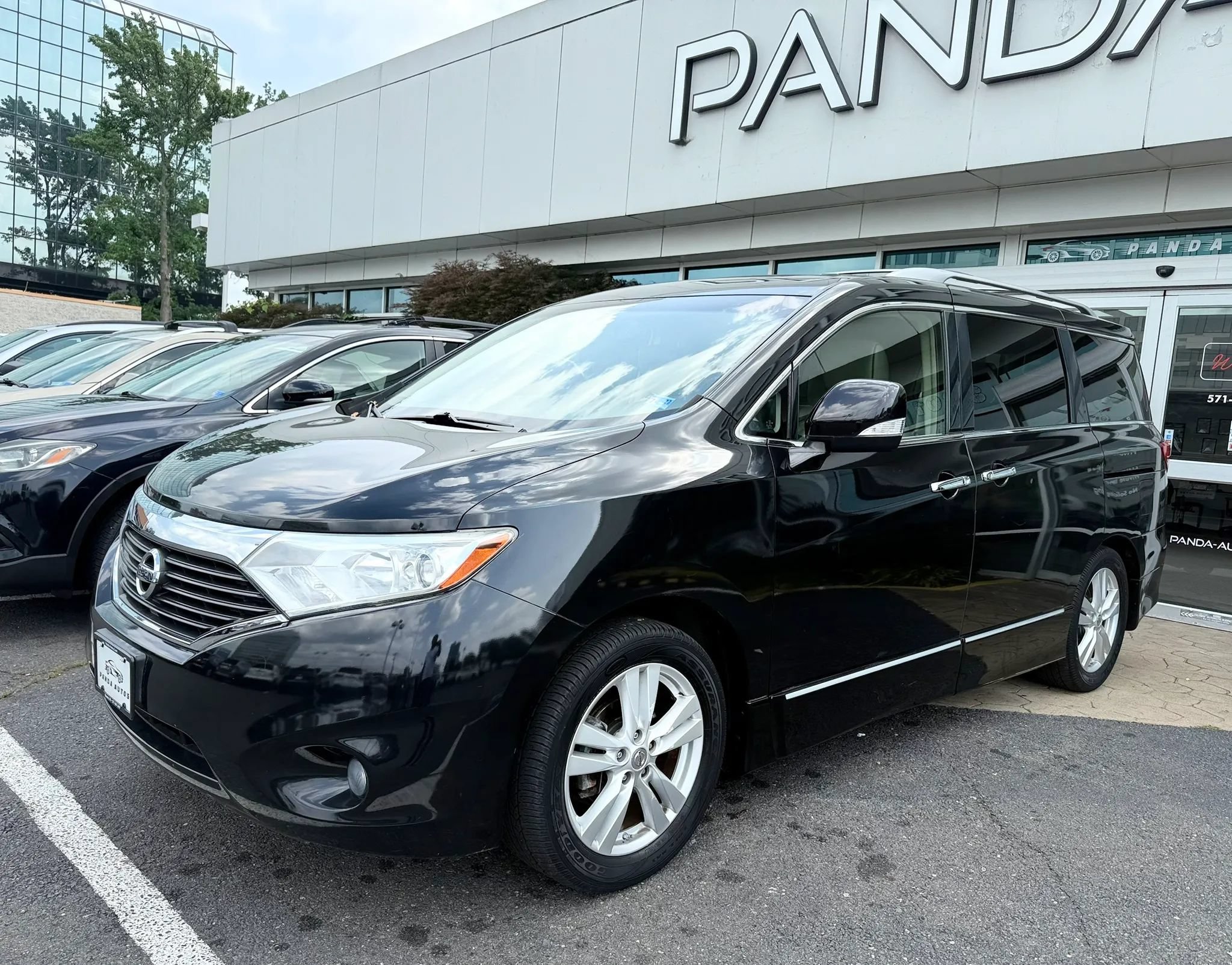 Used 2012 Nissan Quest SL w/ Bose Pkg FWD image 3