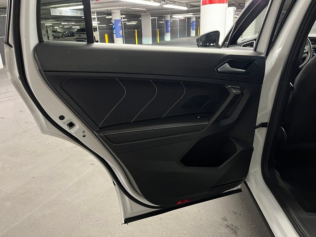 Certified 2023 Volkswagen Tiguan SE R-Line FWD image 21