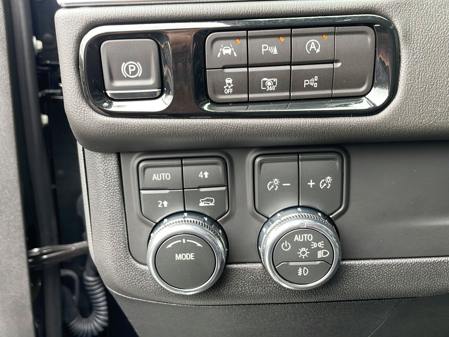 Certified 2026 GMC Yukon Elevation AWD/4WD image 16