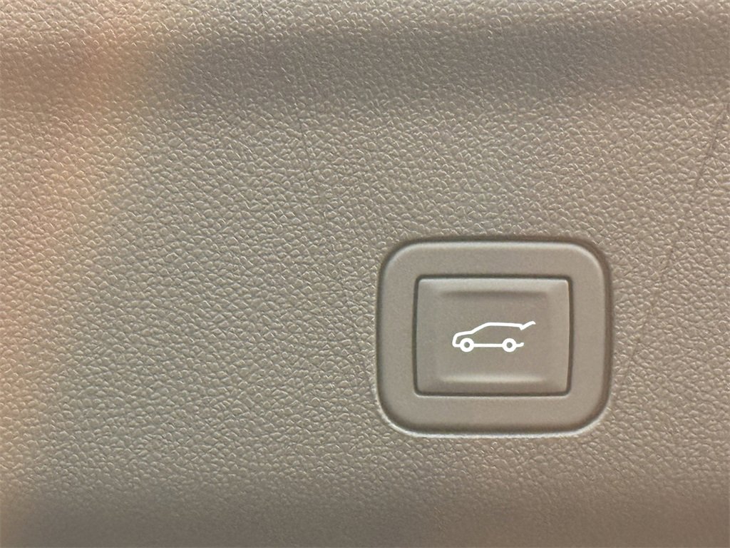 New 2026 GMC Yukon XL Denali w/ Sun & Power Step Package image 36