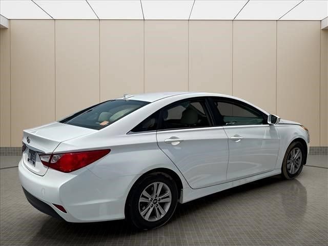 Used 2014 Hyundai Sonata GLS w/ Popular Equipment Group 2 FWD image 17