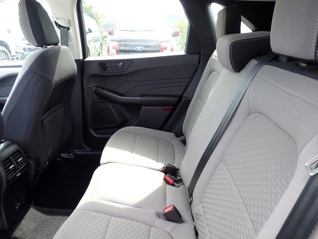 Used 2022 Ford Escape SE w/ Cold Weather Package image 17