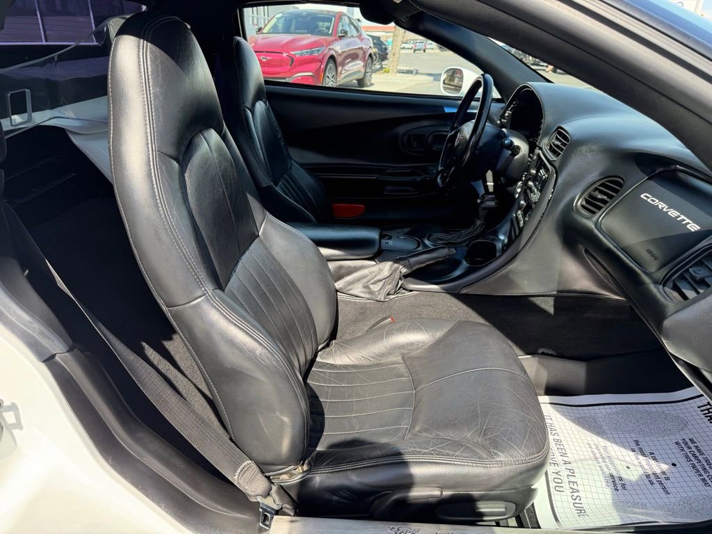 Used 2000 Chevrolet Corvette Convertible image 28