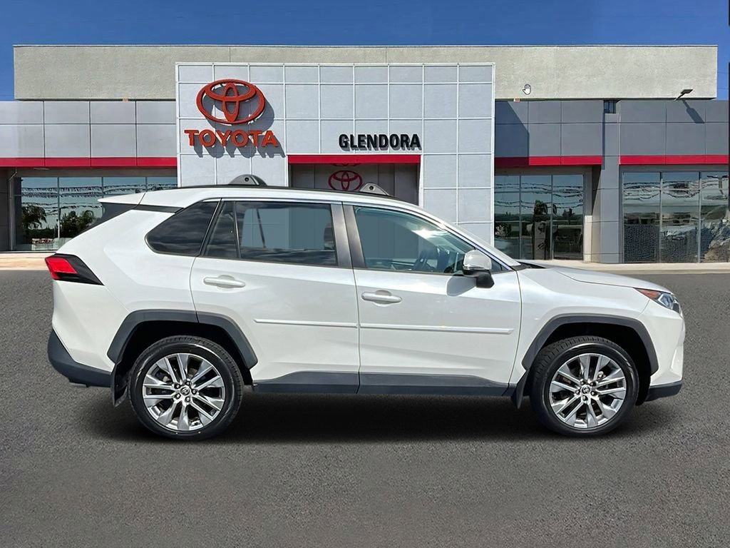 Certified 2021 Toyota RAV4 XLE Premium image 2