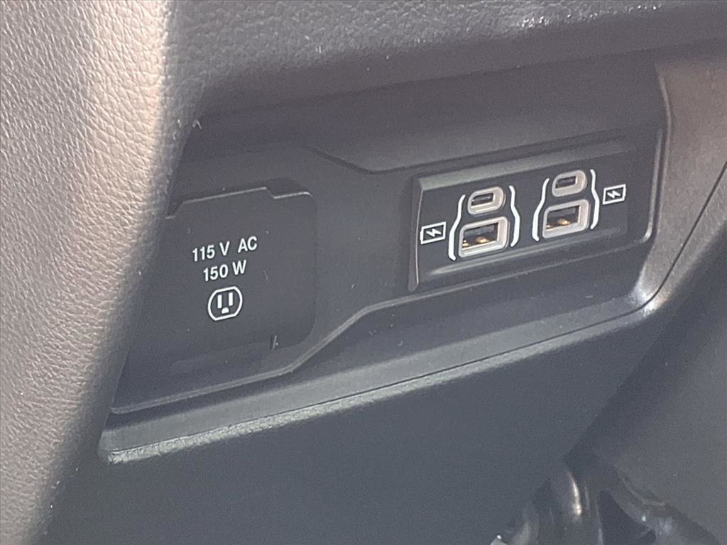 Used 2024 Jeep Grand Cherokee Altitude image 13
