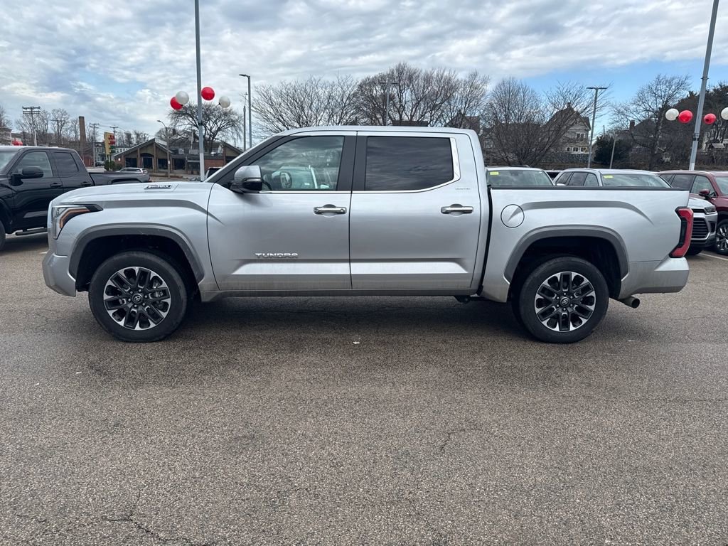 Used 2025 Toyota Tundra Limited AWD/4WD image 4