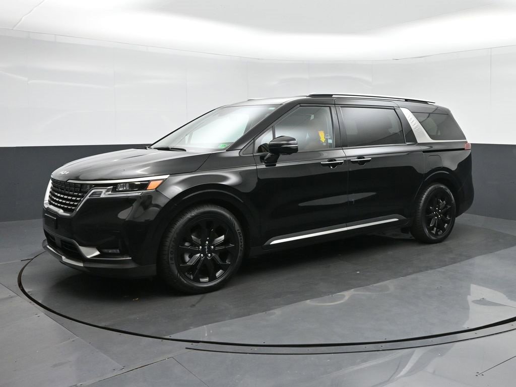 Used 2024 Kia Carnival SX Prestige image 3