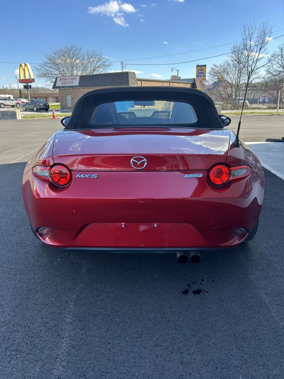 Used 2016 MAZDA MX-5 Miata Sport image 4