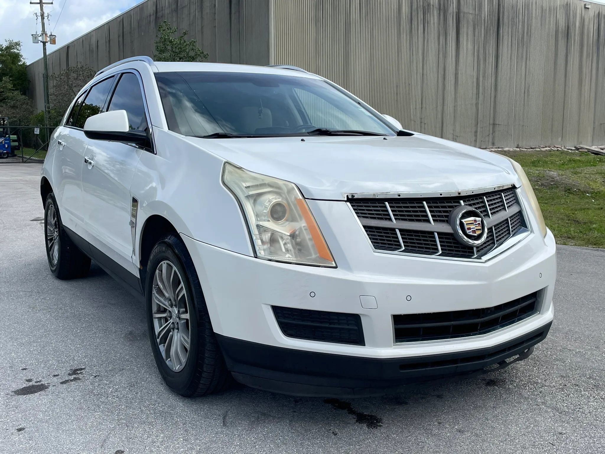 Used 2012 Cadillac SRX Luxury image 3