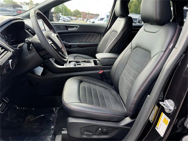 Used 2024 Ford Edge ST-Line w/ Cargo Accessory Package image 29