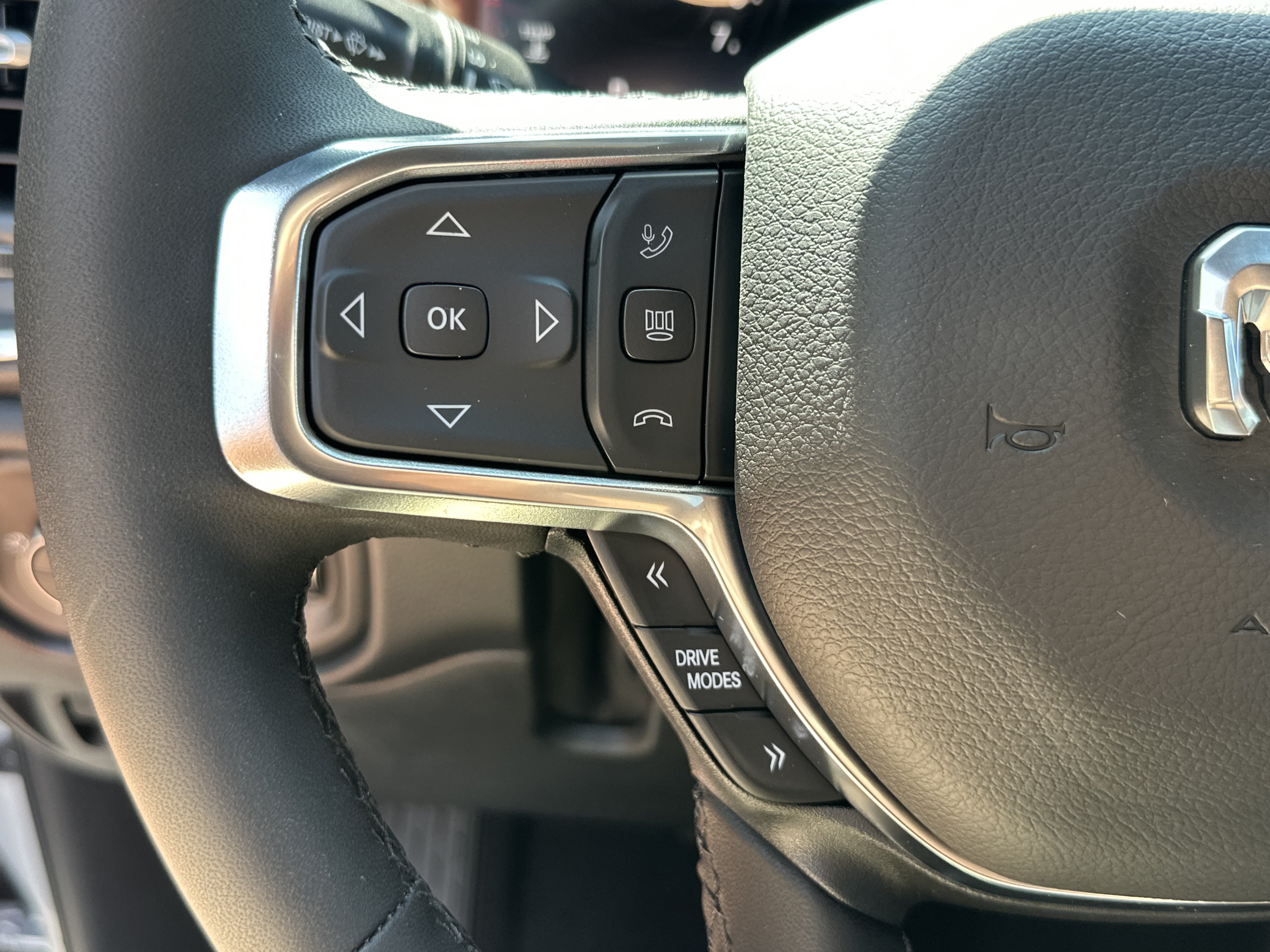 New 2027 RAM 1500 Laramie w/ Night Edition AWD/4WD image 13