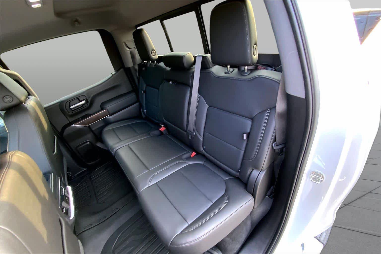 Used 2019 GMC Sierra 1500 SLT RWD image 18