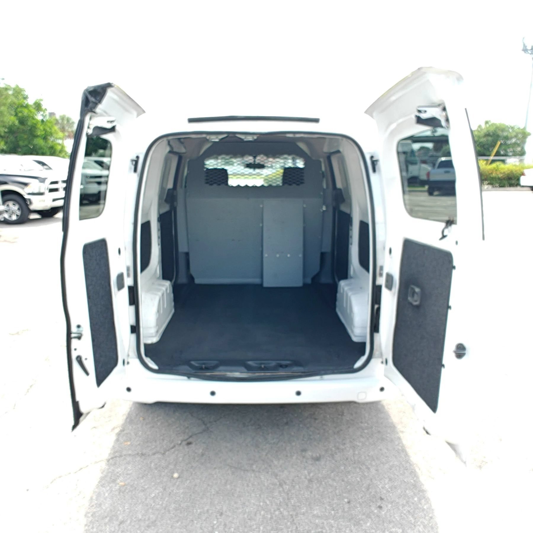 Used 2020 Nissan NV200 SV w/ Back Door Glass Package FWD image 7