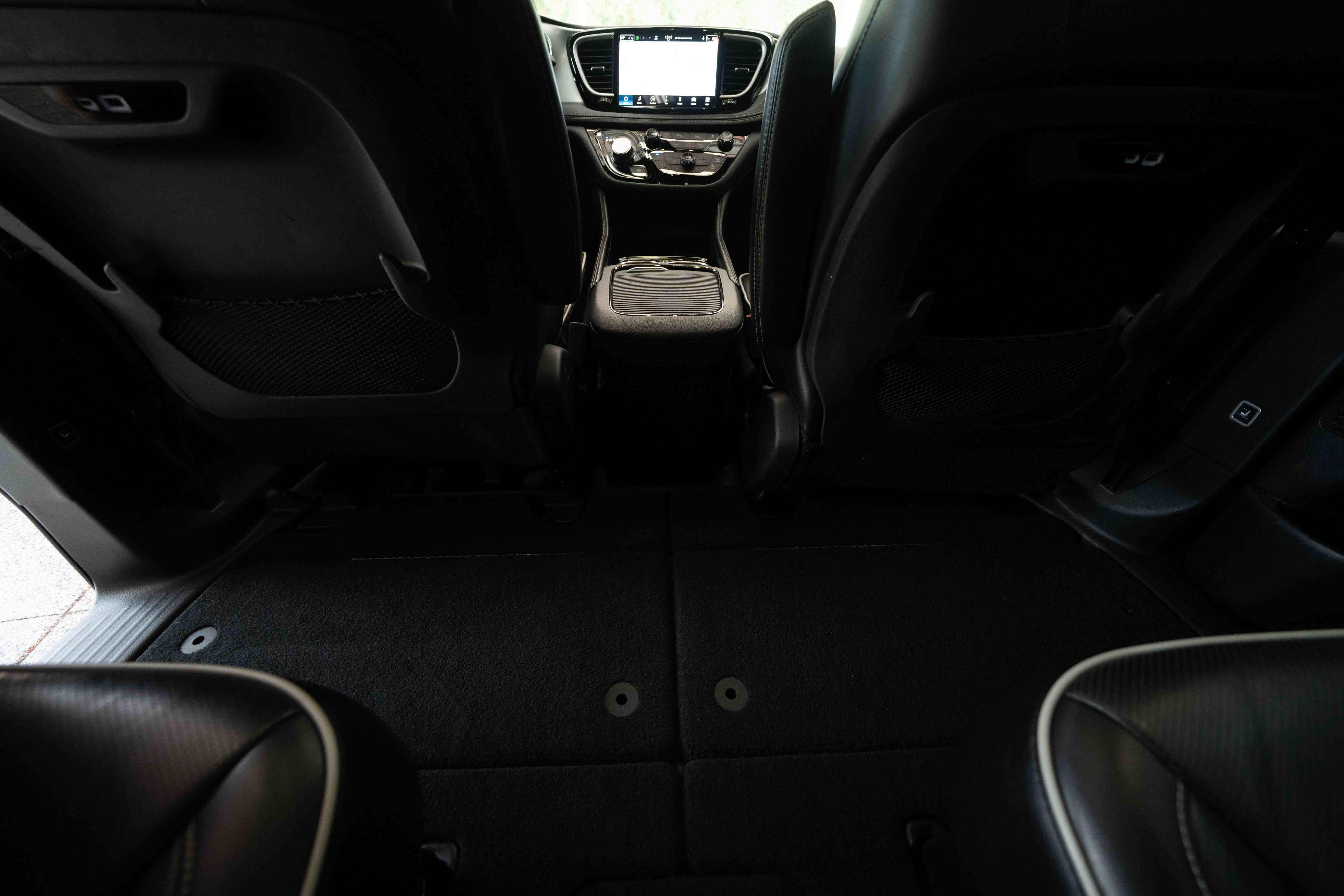 Used 2025 Chrysler Pacifica Limited FWD image 22