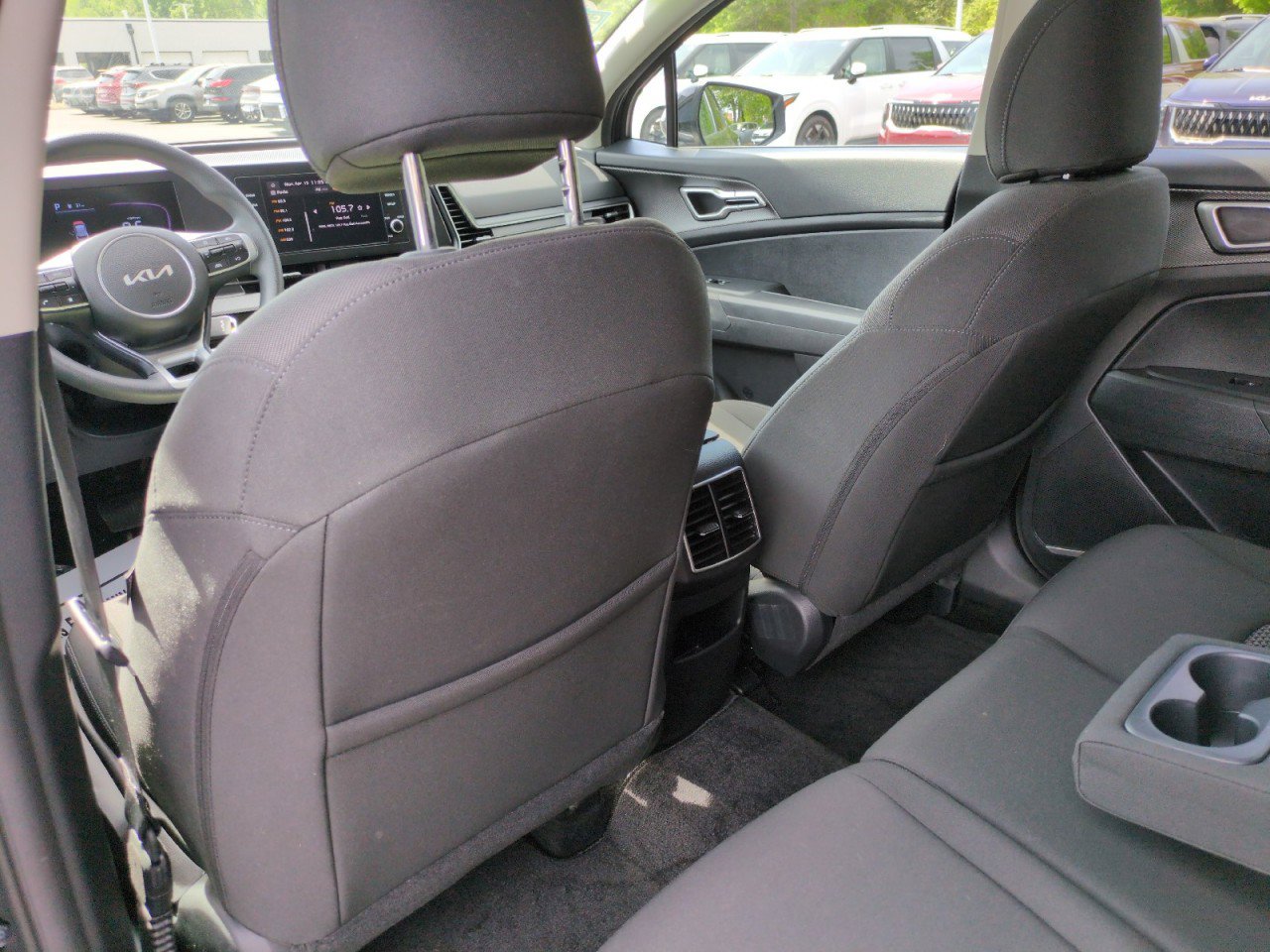 Used 2024 Kia Sportage LX AWD/4WD image 35