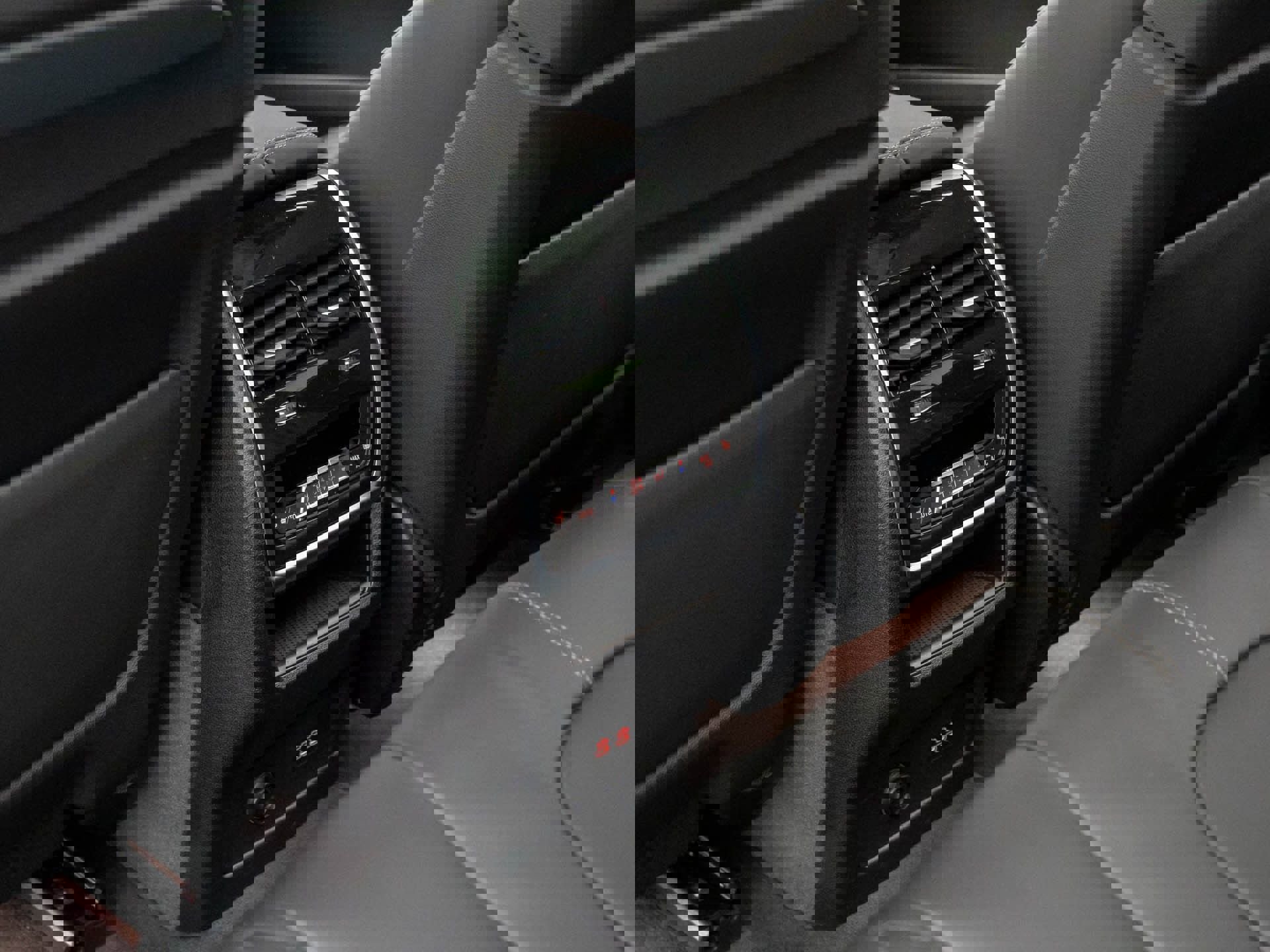 New 2026 BMW X5 M60i image 21