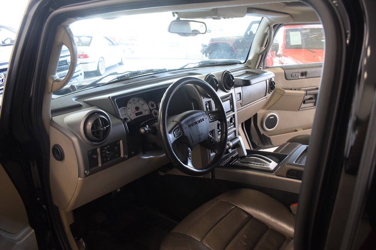 Used 2003 HUMMER H2 w/ Preferred Equipment Group AWD/4WD image 24