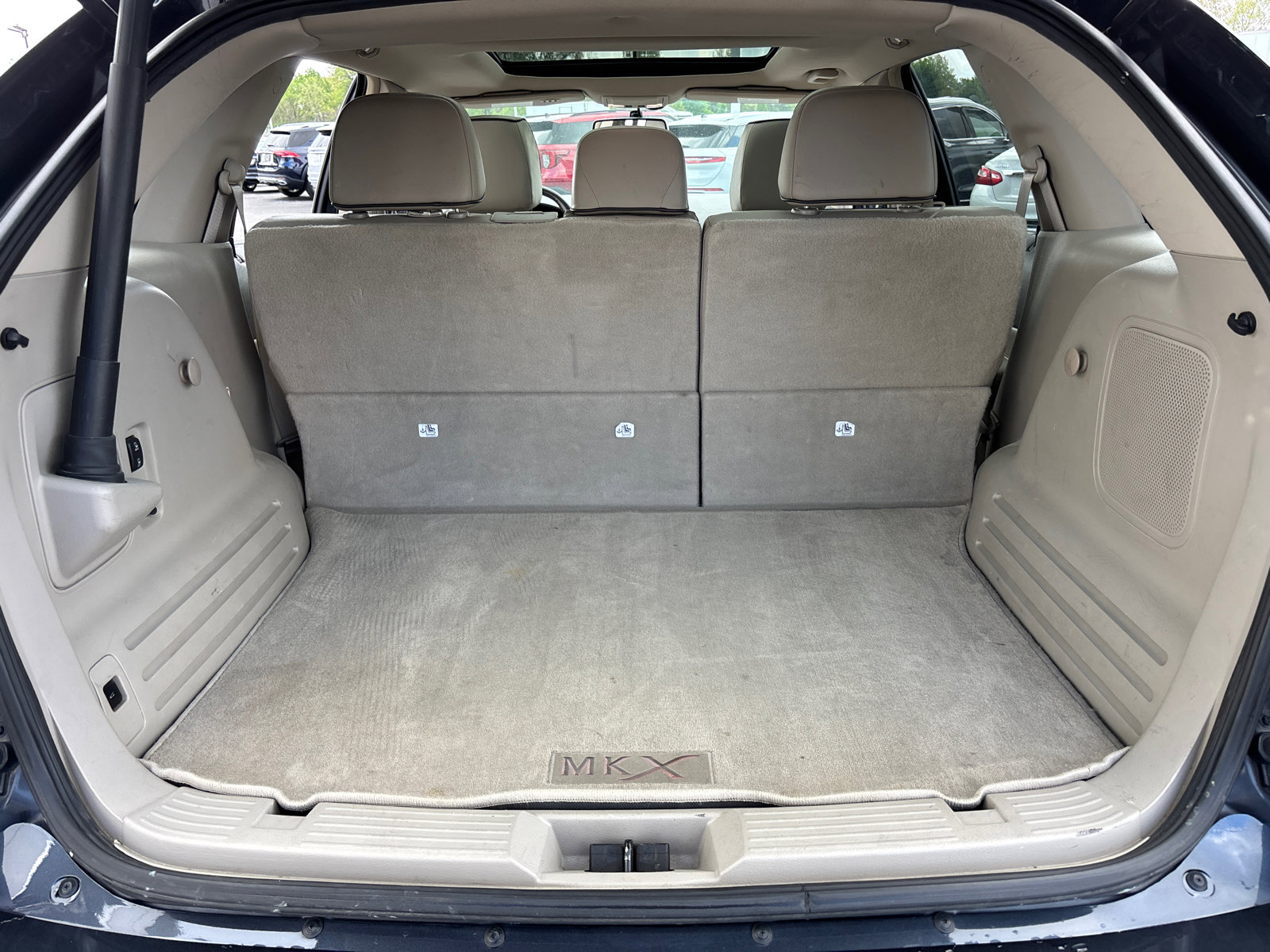 Used 2013 Lincoln MKX FWD image 9
