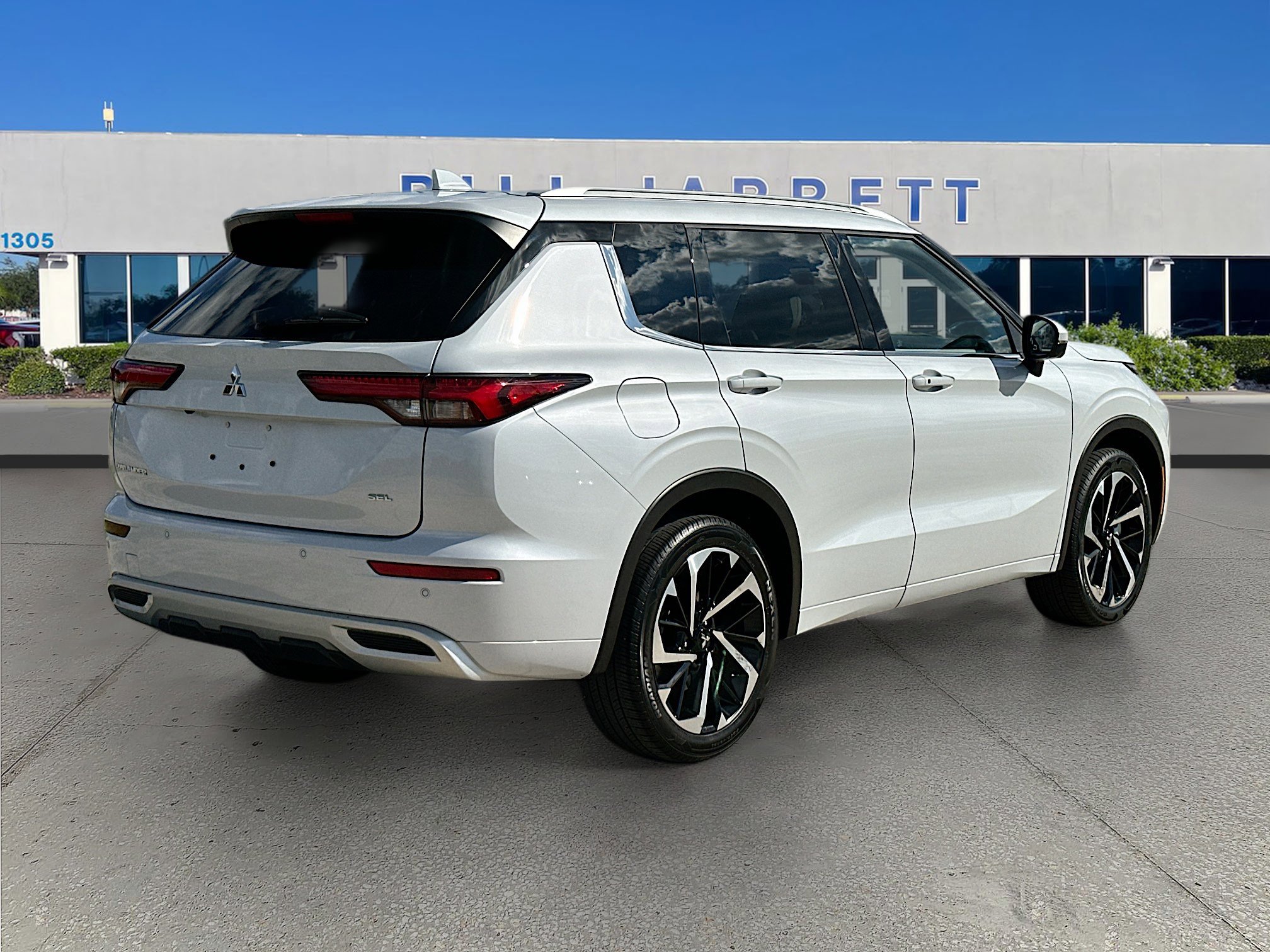 Used 2024 Mitsubishi Outlander SEL Black Edition image 7