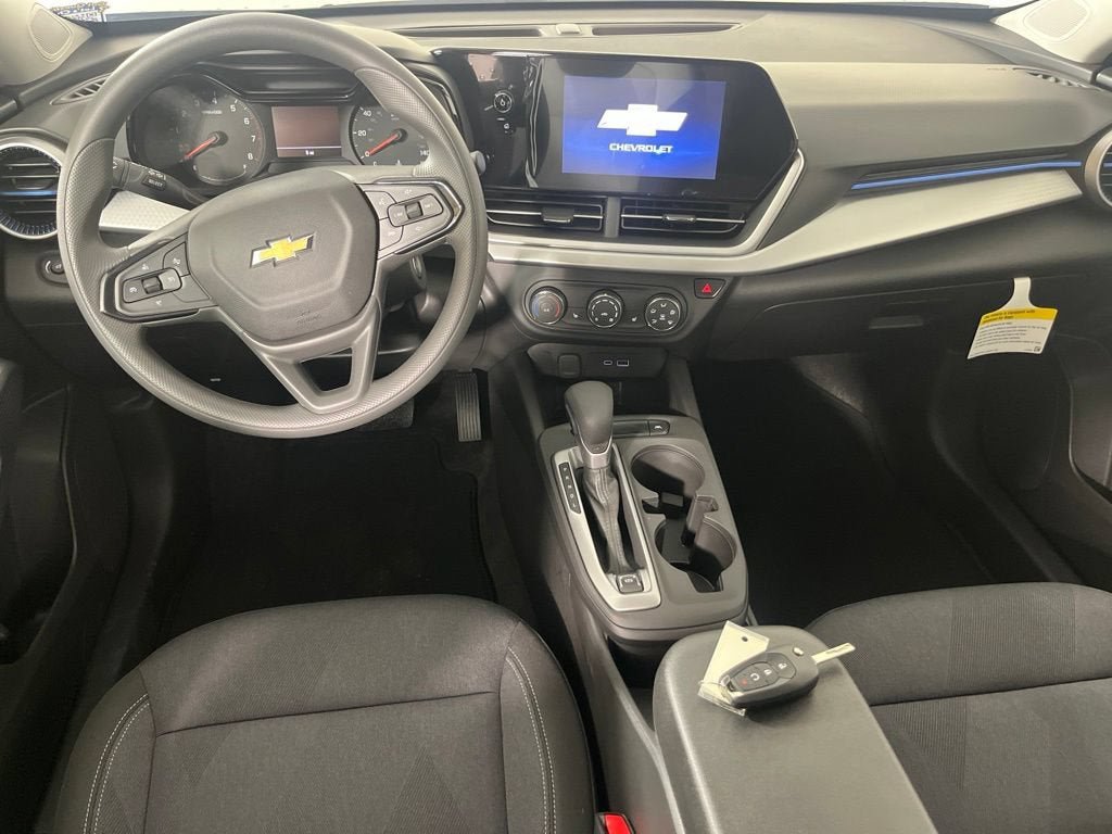 New 2026 Chevrolet Trax LS w/ LS Convenience Package FWD image 10