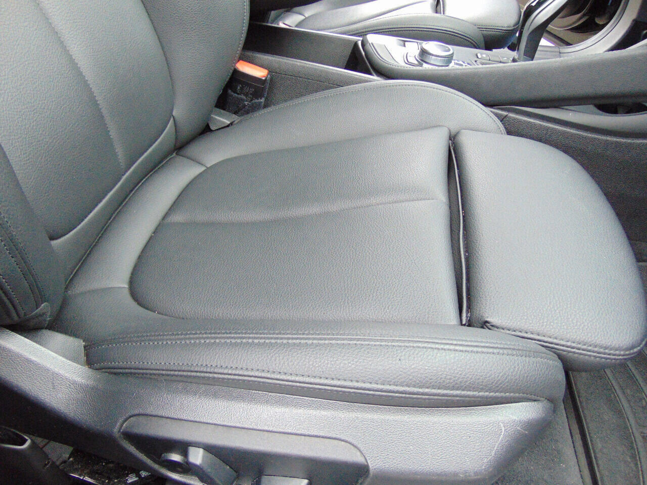 Used 2022 BMW X2 xDrive28i w/ Convenience Package image 16