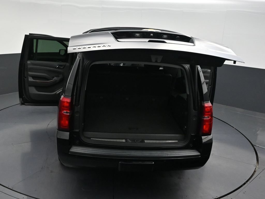 Used 2019 Chevrolet Suburban LT AWD/4WD image 35