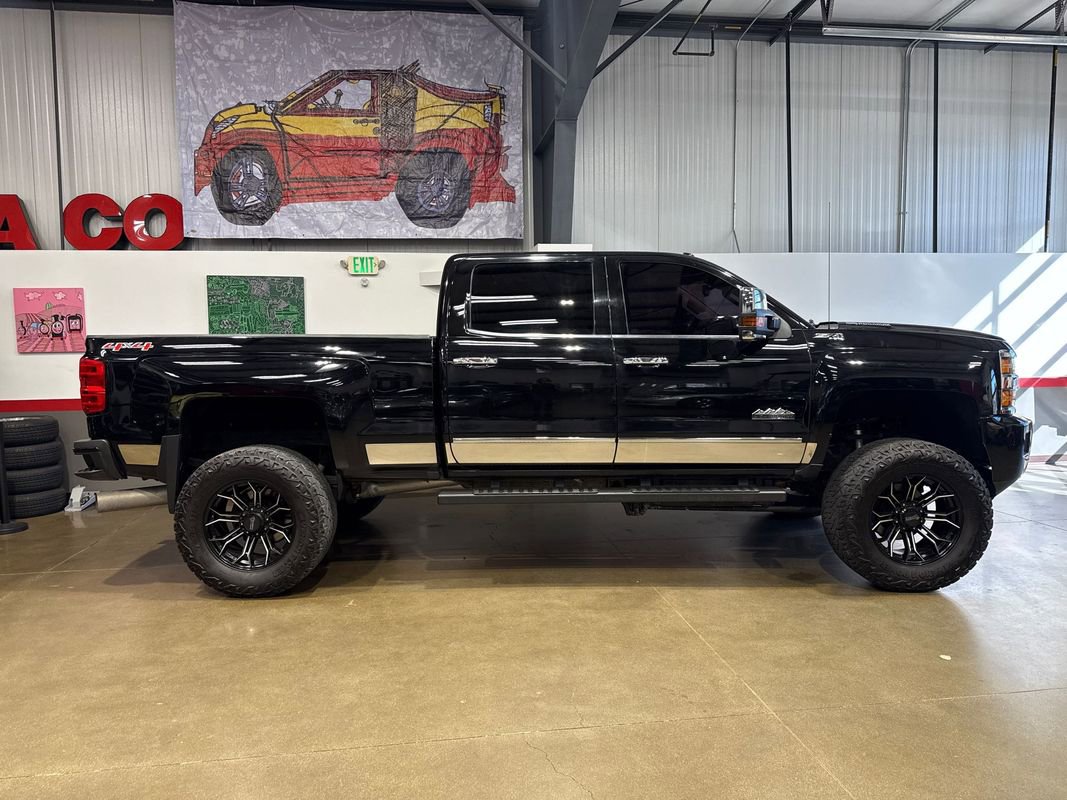 Used 2016 Chevrolet Silverado 2500 High Country AWD/4WD image 3