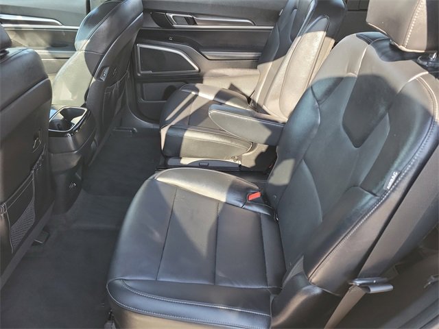 Used 2023 Kia Telluride S image 29