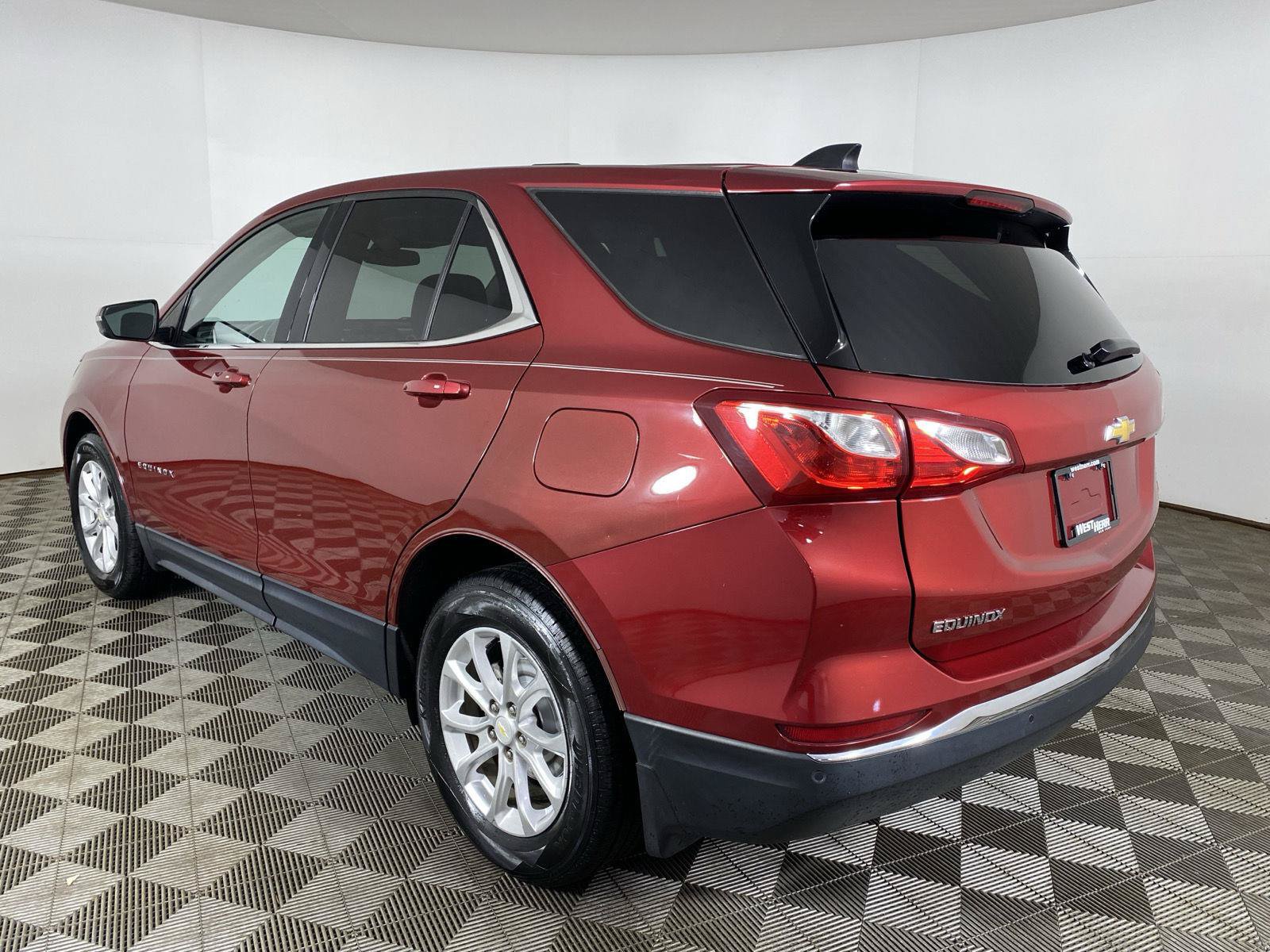 Used 2019 Chevrolet Equinox LT FWD image 5