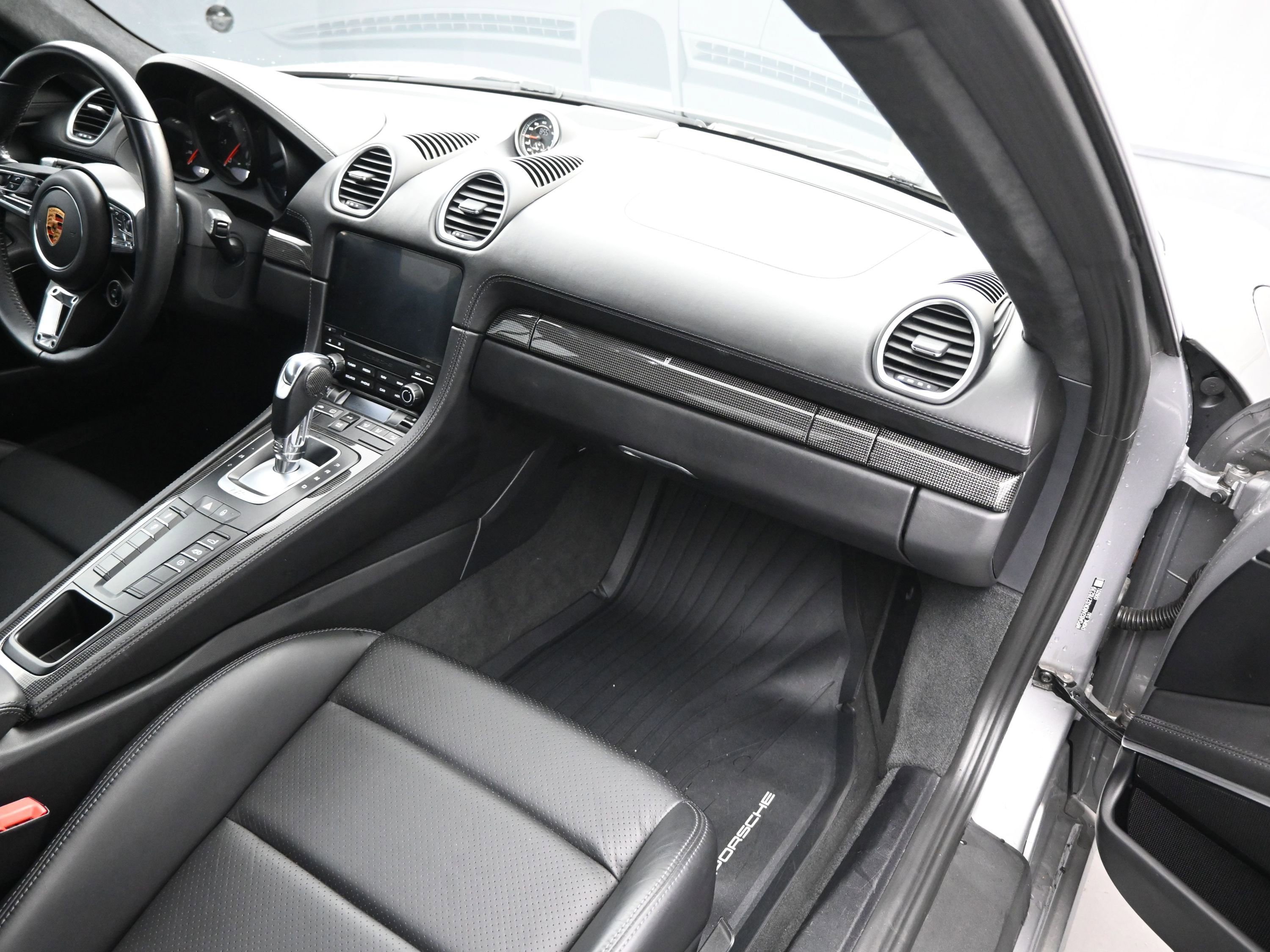 Certified 2019 Porsche 718 Cayman GTS image 10