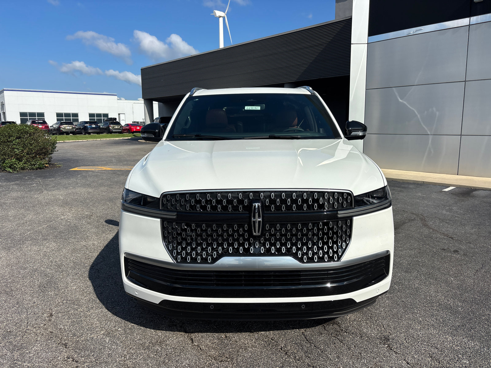 New 2027 Lincoln Navigator L Reserve AWD/4WD image 2