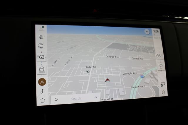 Used 2025 Land Rover Range Rover SE image 22