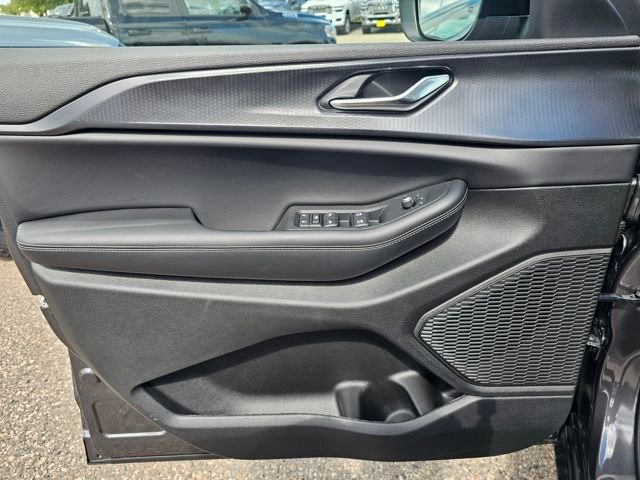 New 2025 Jeep Grand Cherokee L Laredo image 21