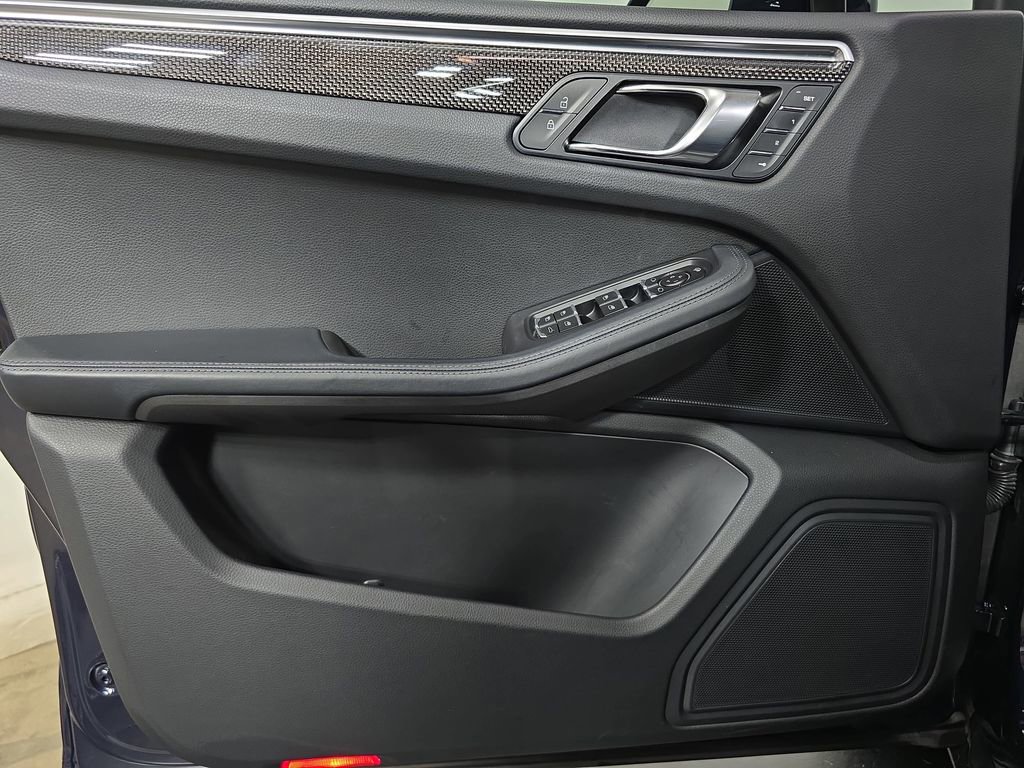 Used 2023 Porsche Macan S image 22