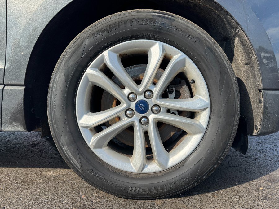 Used 2019 Ford Edge SEL w/ Equipment Group 201A AWD/4WD image 13