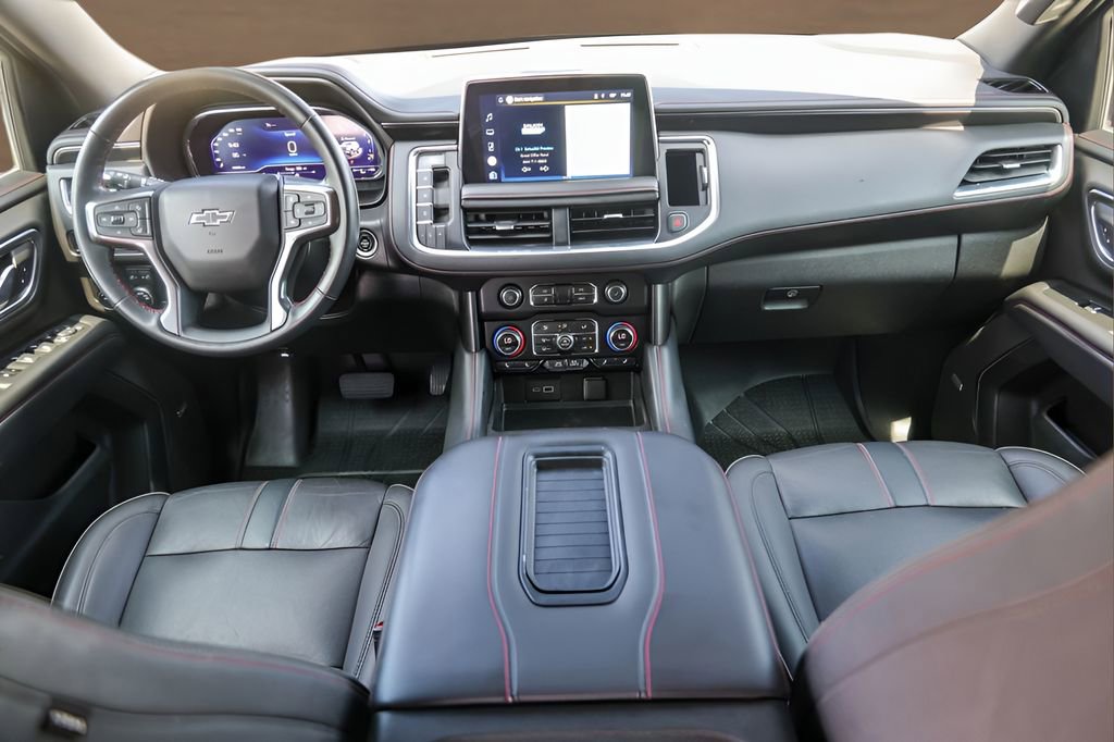 Used 2022 Chevrolet Suburban RST w/ Luxury Package RWD image 28
