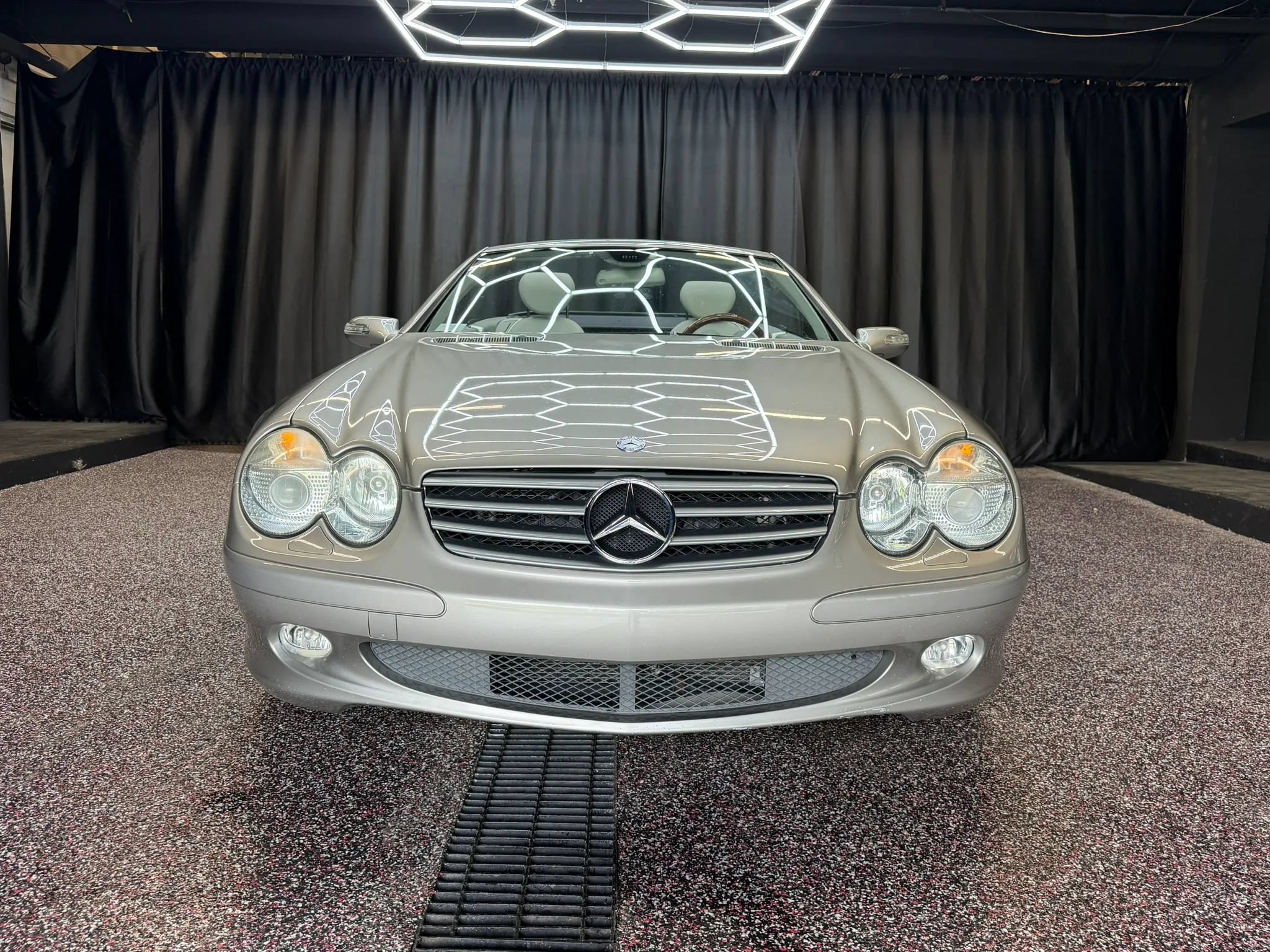 Used 2005 Mercedes-Benz SL 500 image 3